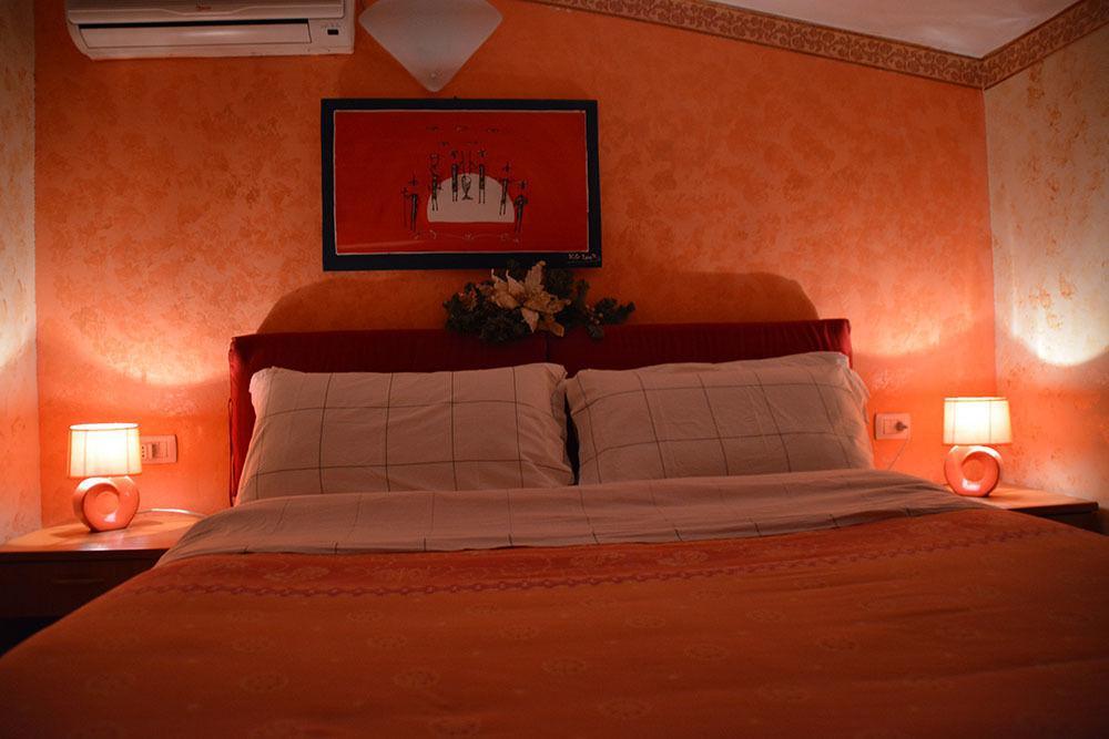 B&B Fantar House Carbonia Esterno foto