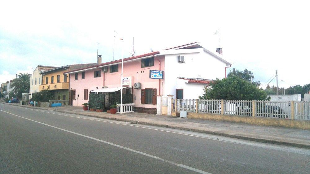 B&B Fantar House Carbonia Esterno foto